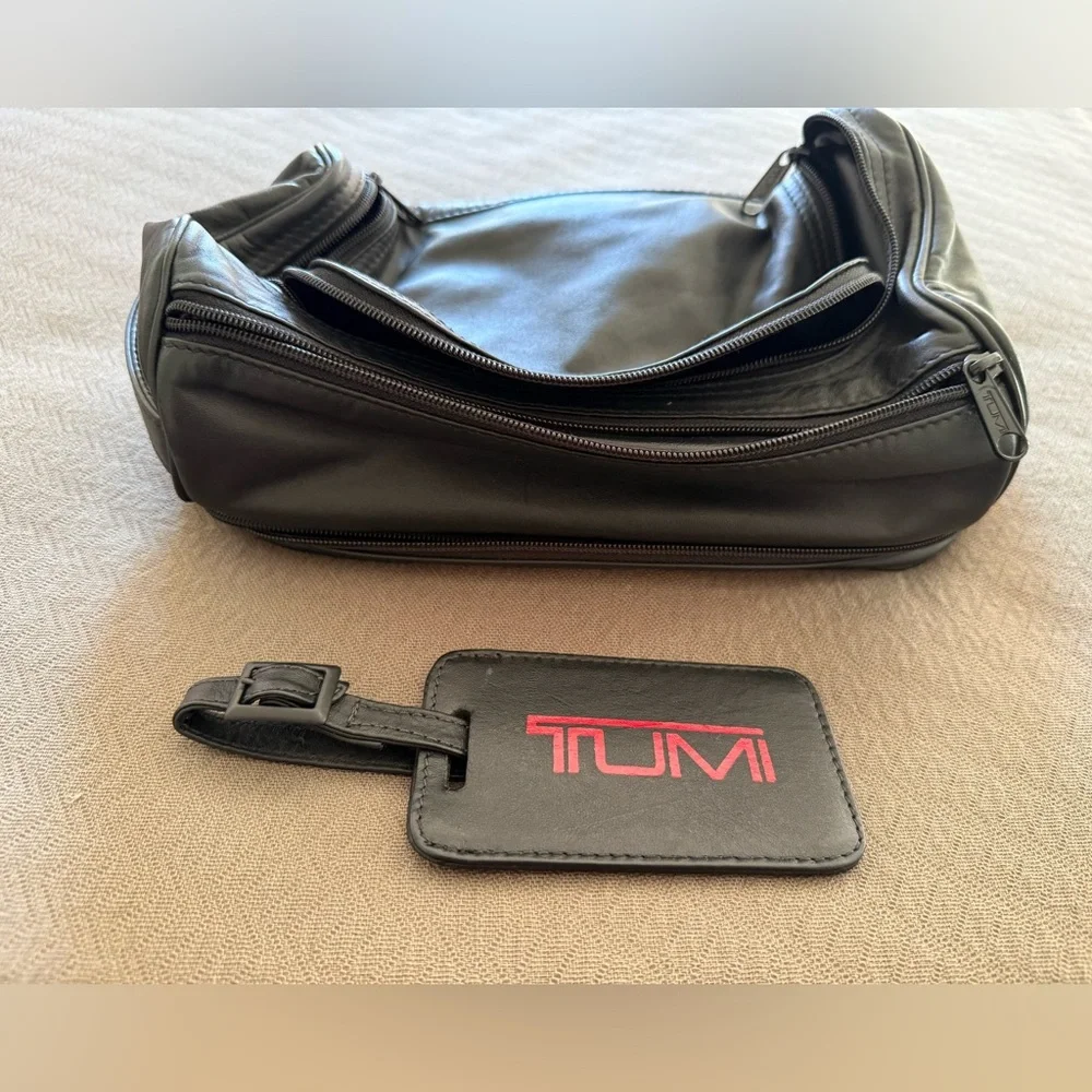 Tumi Black Leather Dual-Compartment Toiletry Kit - Picture 12 of 13
